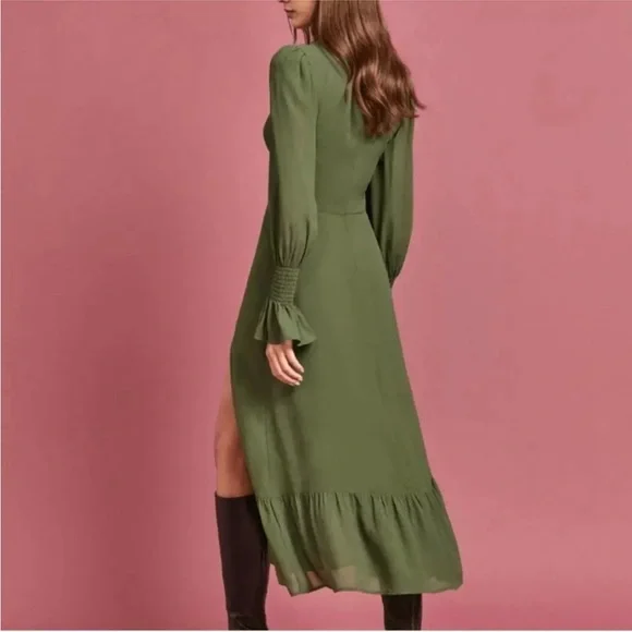 Reformation Galena Dress in Moss XS/0
Size Zero - Picture 2 of 3